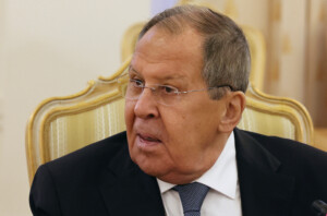 ukraine lavrov oppose a un cessez le feu immediat