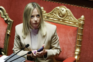 comptes publics meloni litalie revient en serie a la ou elle merite detre