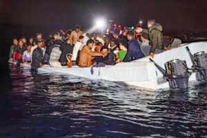migrants 40 morts dans un naufrage au large de la tunisie dont des nouveau nes