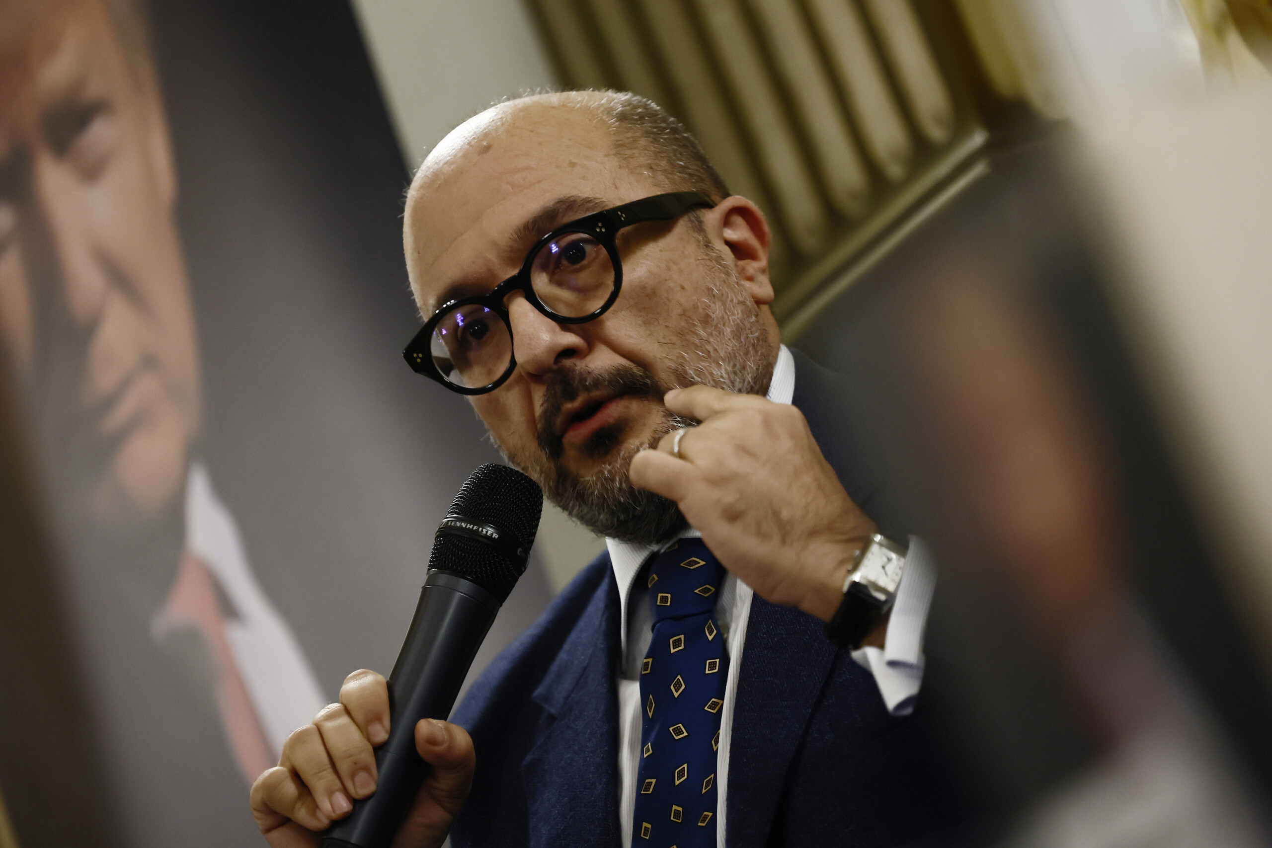 affaire sangiuliano le garant de la vie privee sanctionne la rai pour le service report scaled
