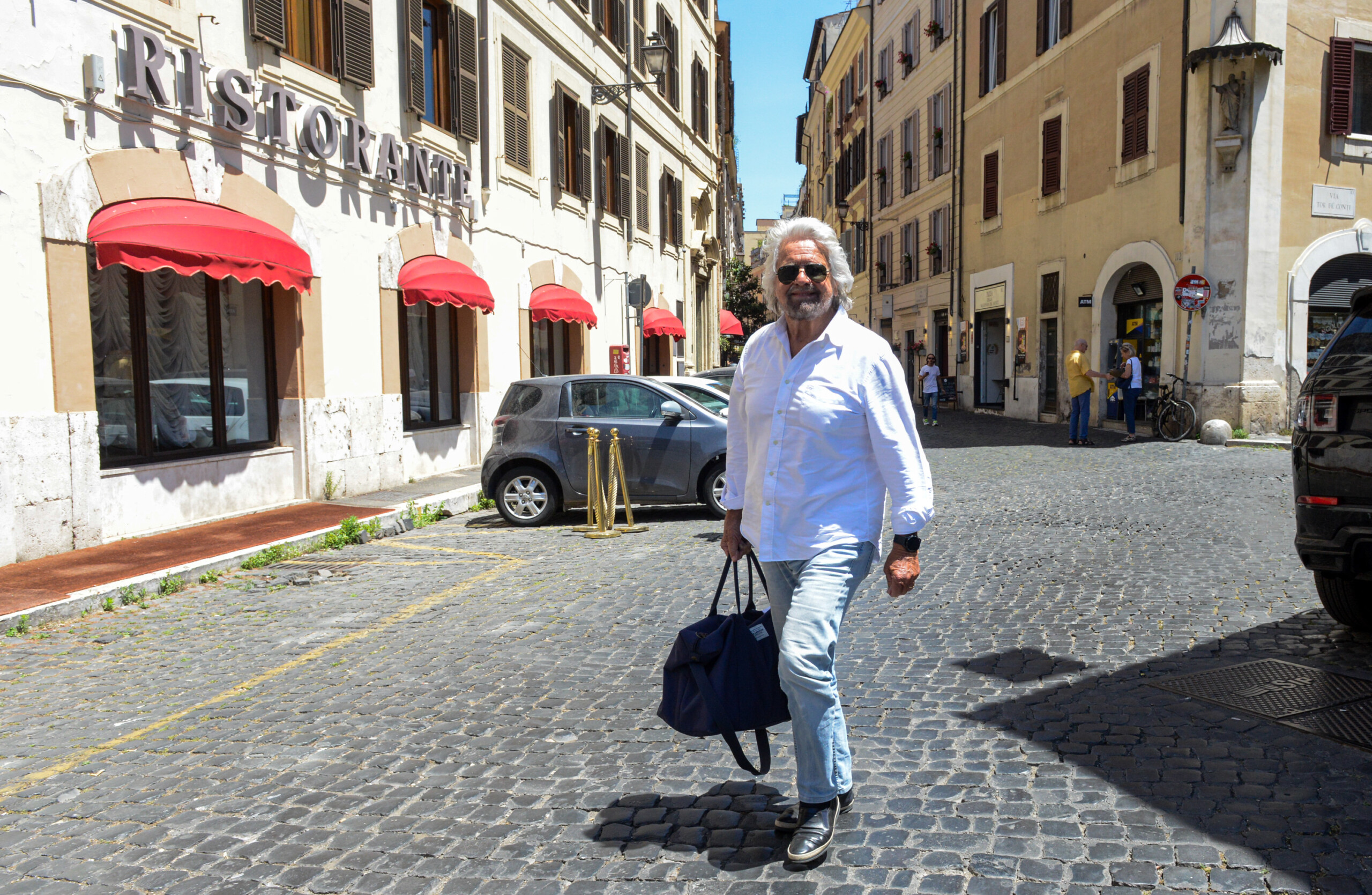 m5s grillo nous conserverons notre symbole et poursuivrons les activites et les valeurs du mouvement scaled