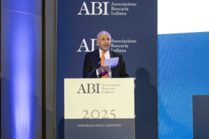 manoeuvre patuelli abi je ne participe pas a la polemique les impots sur les revenus des banques depassent 50