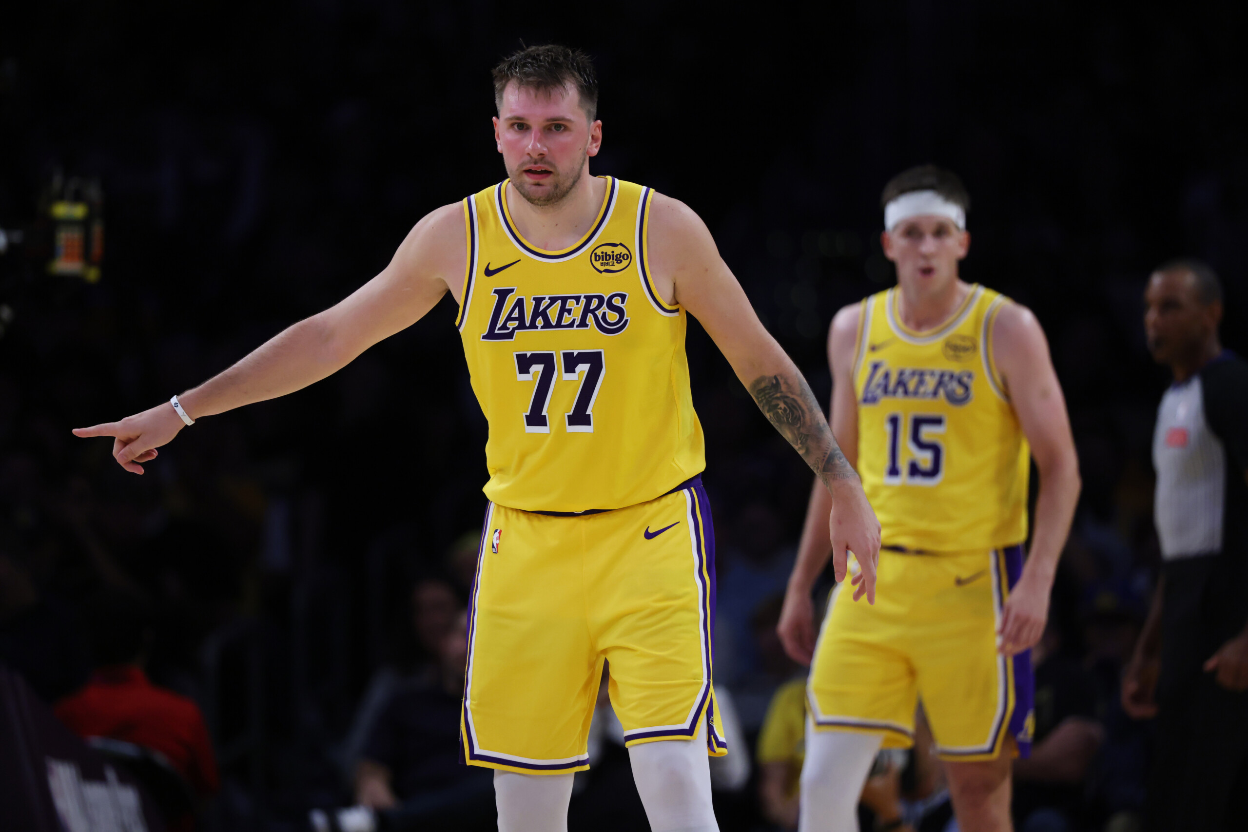nba le super doncic entraine les lakers detroit passe a houston scaled
