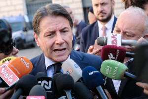 m5s conte confirme president avec 893 des voix