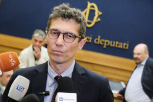 predappio magi piantedosi identifie les saluts romains