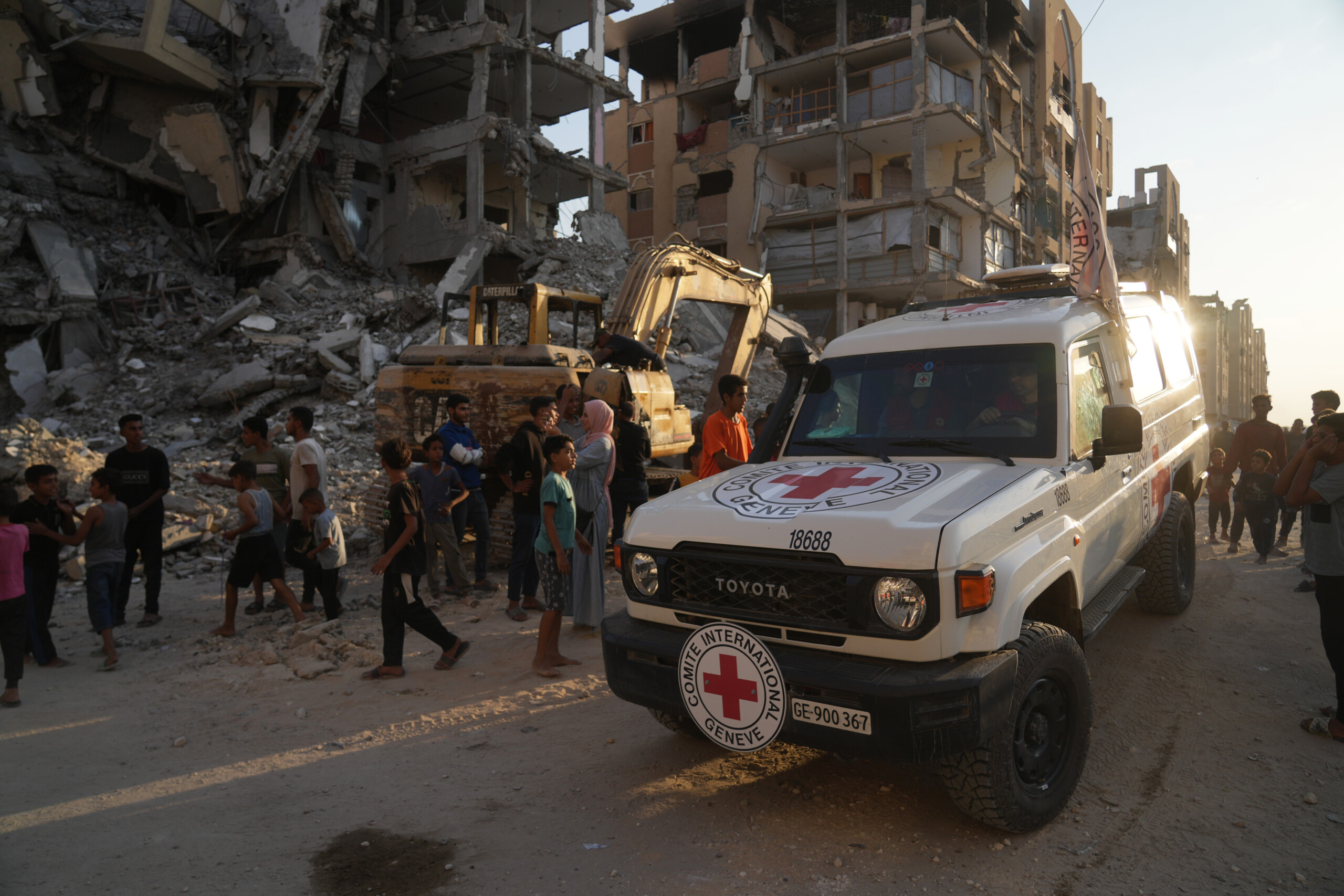 Gaza media, les restes d'un otage déjà restitué ont été remis hier par le Hamas dans un cercueil 1 gaza media les restes dun otage deja restitue ont ete remis hier par le hamas dans un cercueil scaled