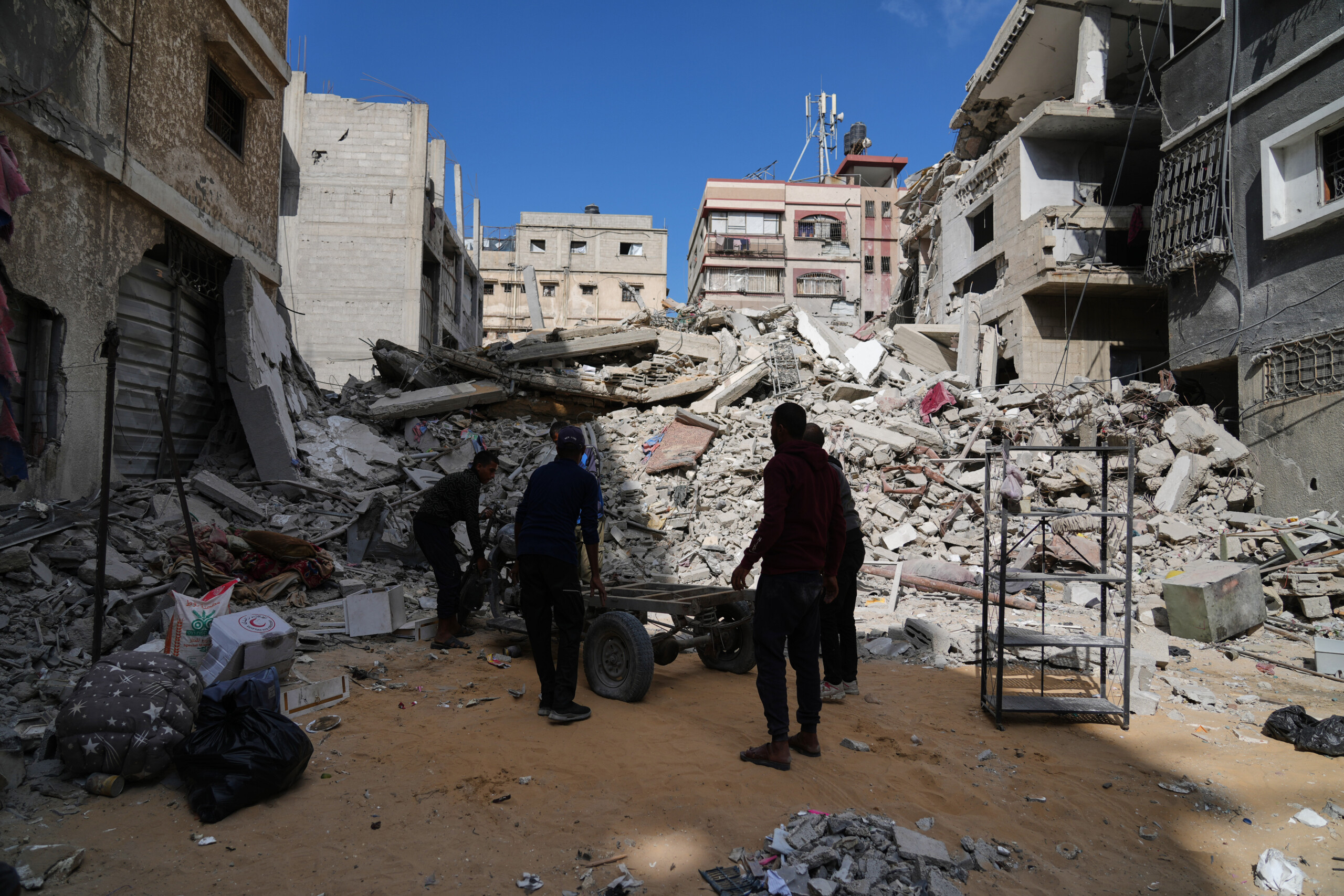 Gaza, au moins 100 morts dans les attaques israéliennes 1 gaza au moins 100 morts dans les attaques israeliennes scaled