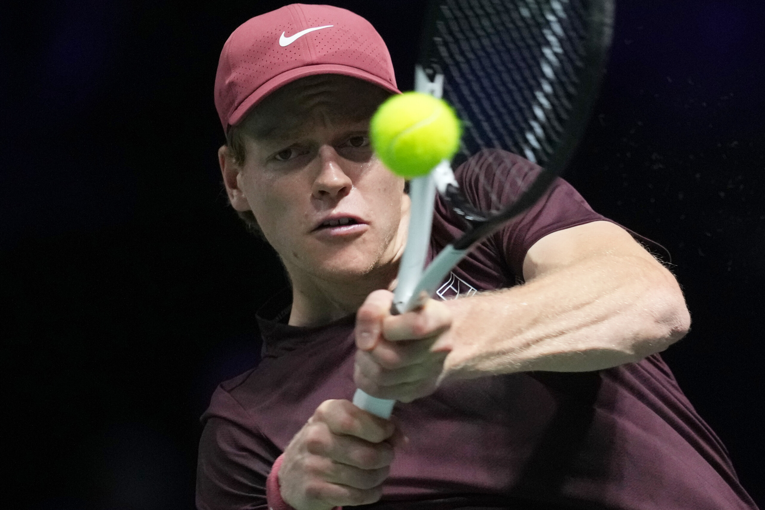 Tennis : Atp Paris, Sinner en huitièmes de finale, Bergs battu en deux sets 1 tennis atp paris sinner en huitiemes de finale bergs battu en deux sets scaled