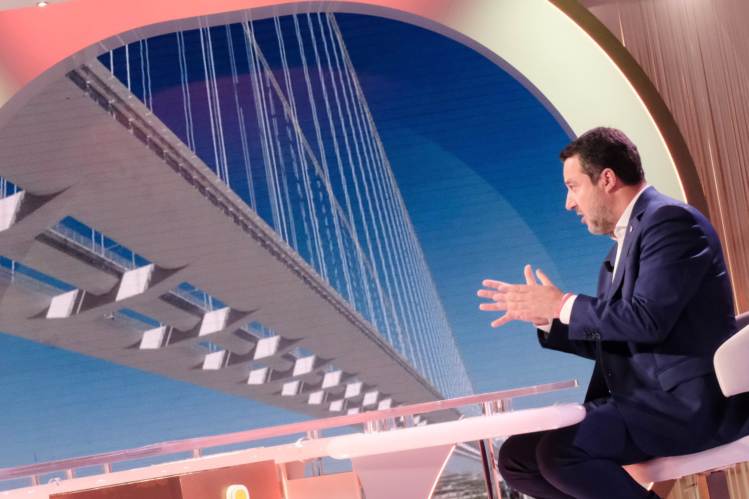 Pont étroit, Cour des comptes : « Seuls les aspects juridiques et la protection des dépenses publiques ont été évalués » 1 pont etroit cour des comptes seuls les aspects juridiques et la protection des depenses publiques ont ete evalues scaled