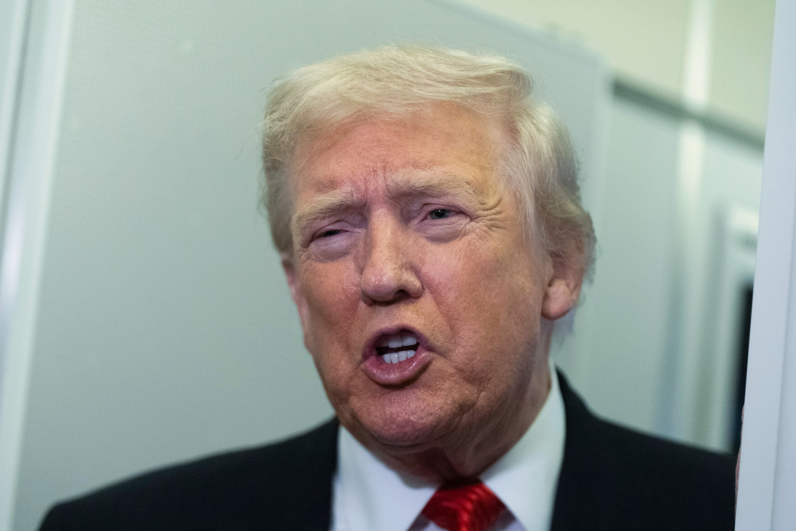 usa trump la russie et la chine font aussi des tests nucleaires scaled