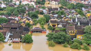 vietnam inondations et glissements de terrain le bilan monte a 37 morts 78 blesses et 5 disparus