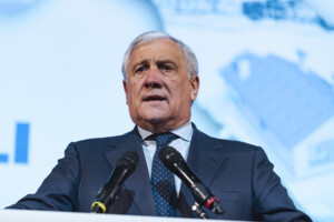 tajani profonde tristesse suite au deces dun ouvrier dans leffondrement de la torre conti