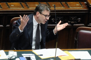 loi de finances giorgetti un impact absorbable par les banques solides aussi grace a la rigueur