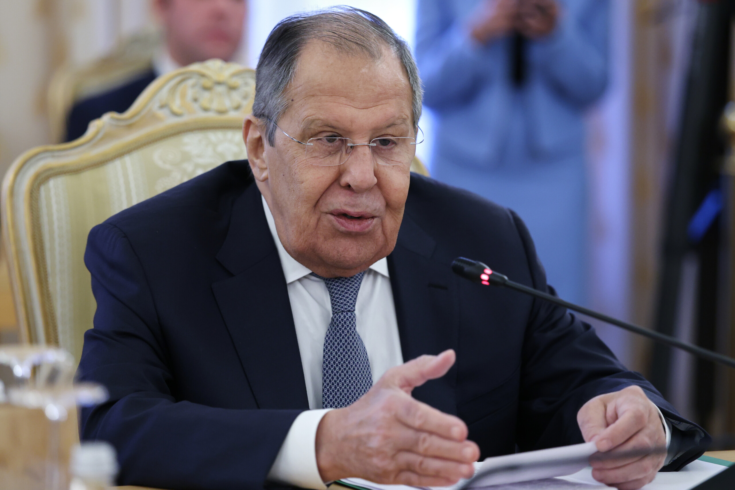 Ukraine, Lavrov : « Les territoires annexés par référendum ne sont pas remis en question, ils sont russes » 1 ukraine lavrov les territoires annexes par referendum ne sont pas remis en question ils sont russes scaled