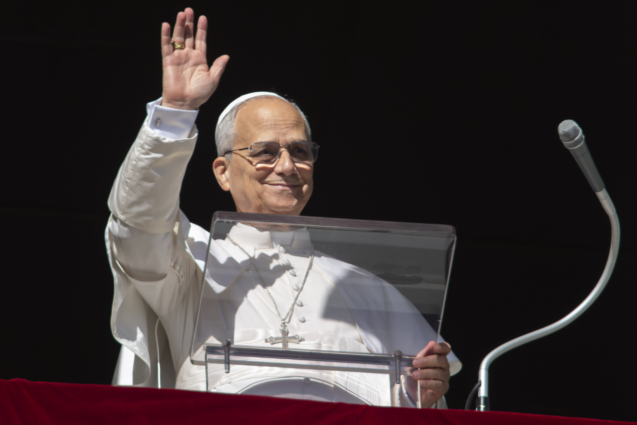 le pape dejeune dimanche avec 1 300 personnes demunies au vatican scaled