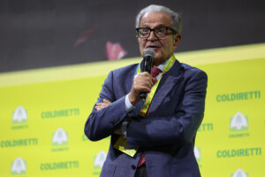 pauvrete prodi des inegalites intolerables une redistribution est necessaire