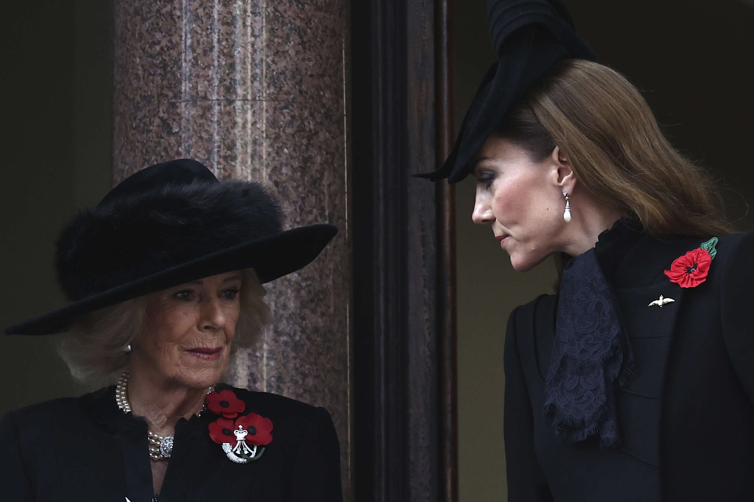 royaume uni la reine camilla et kate assistent aux commemorations de la fin de la premiere guerre mondiale scaled
