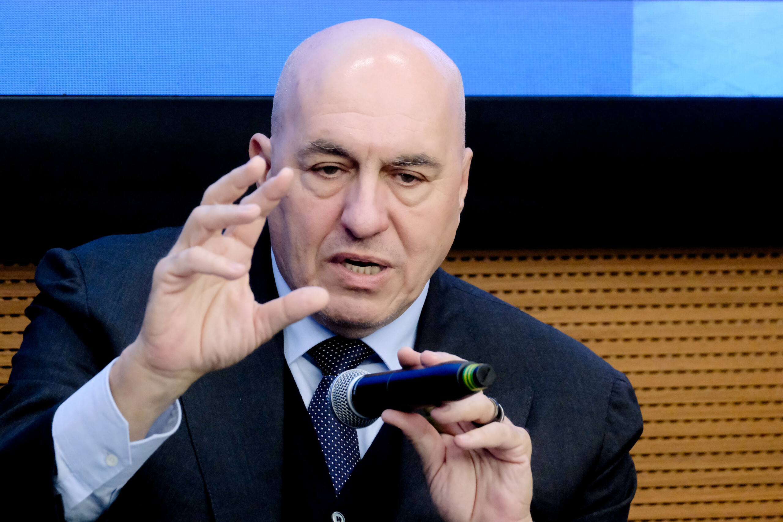 ukraine crosetto difficile que la situation puisse sameliorer scaled