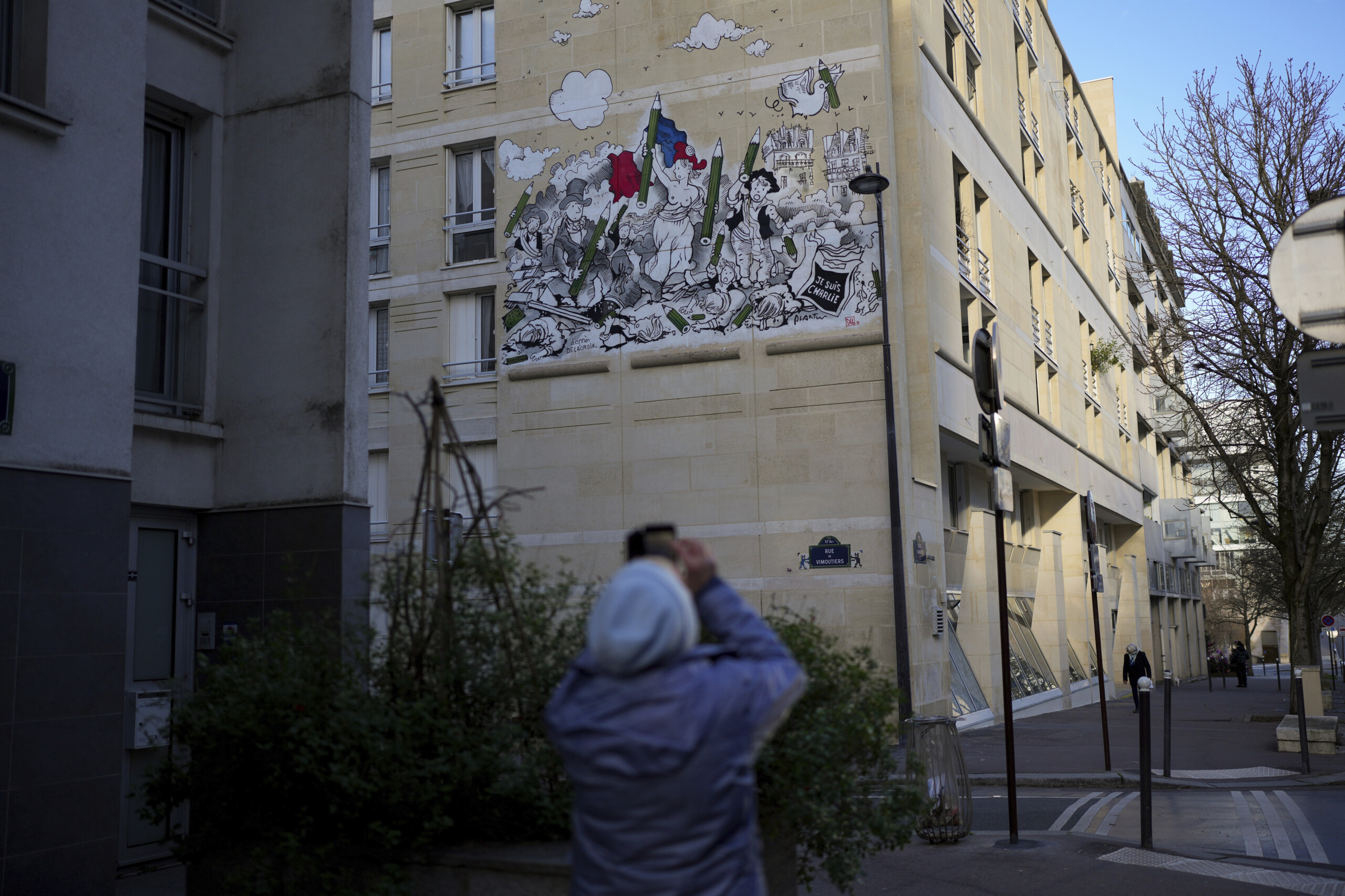 france menaces par e mail charlie hebdo porte plainte pour apologie du terrorisme scaled