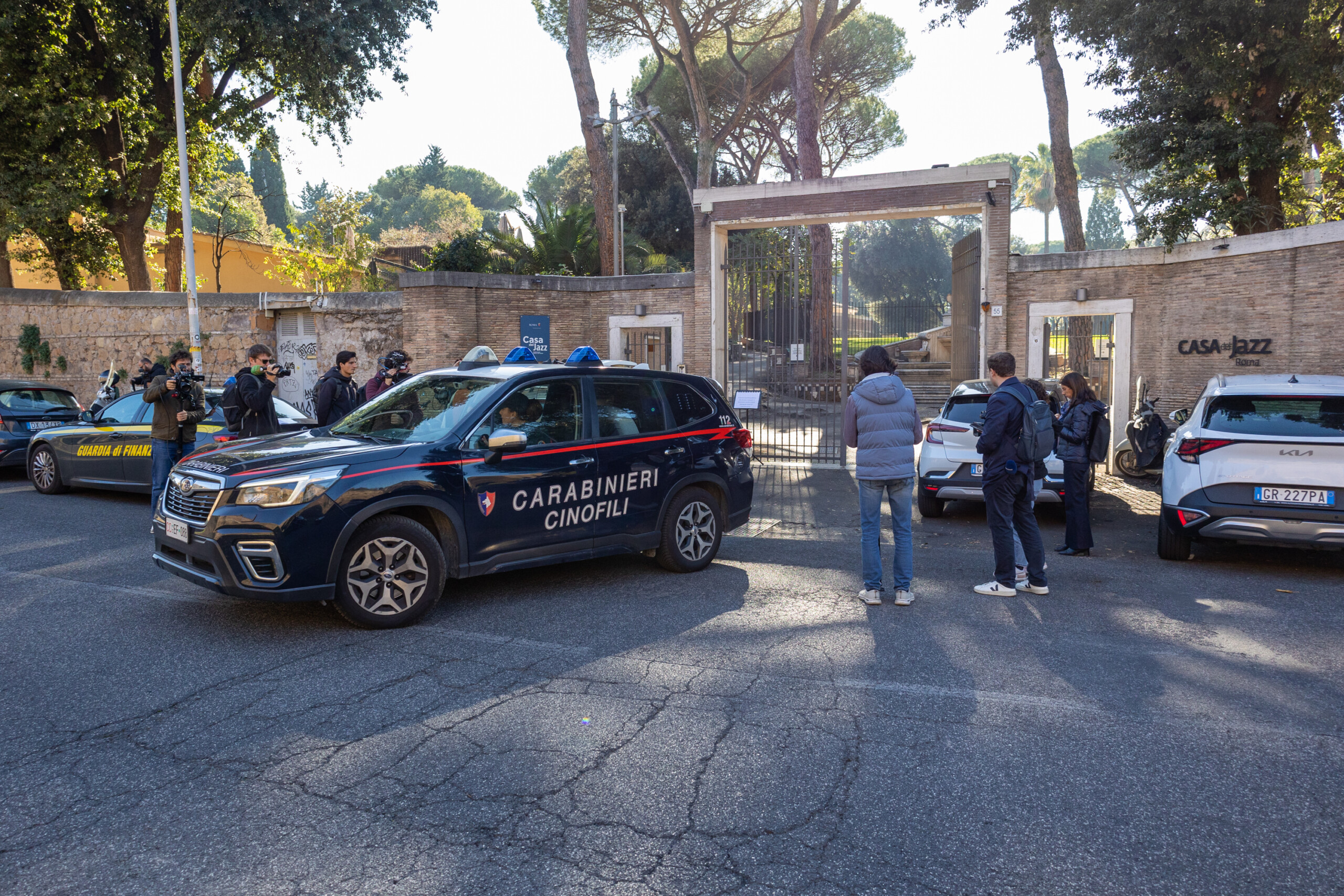 Rome : reprise des fouilles sous la Casa del Jazz, les enfants d'Adinolfi présents sur place 1 rome reprise des fouilles sous la casa del jazz les enfants dadinolfi presents sur place scaled