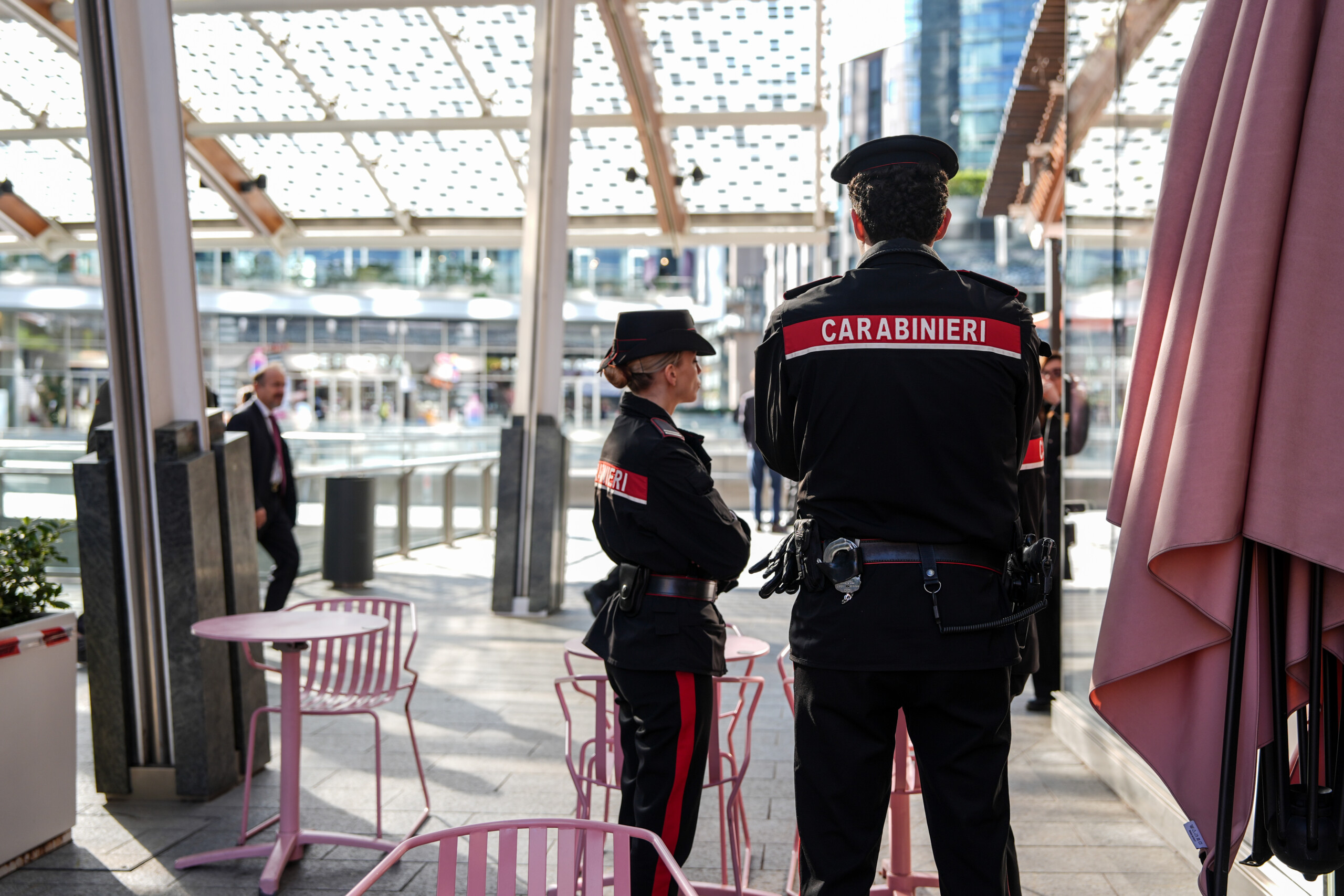 Rome : un jeune homme de 27 ans fait une chute mortelle depuis un B&B, son camarade du même âge arrêté 1 rome un jeune homme de 27 ans fait une chute mortelle depuis un bb son camarade du meme age arrete scaled