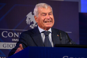 confcommercio sangalli nous risquons davoir des villes fantomes allons de lavant avec la regeneration urbaine