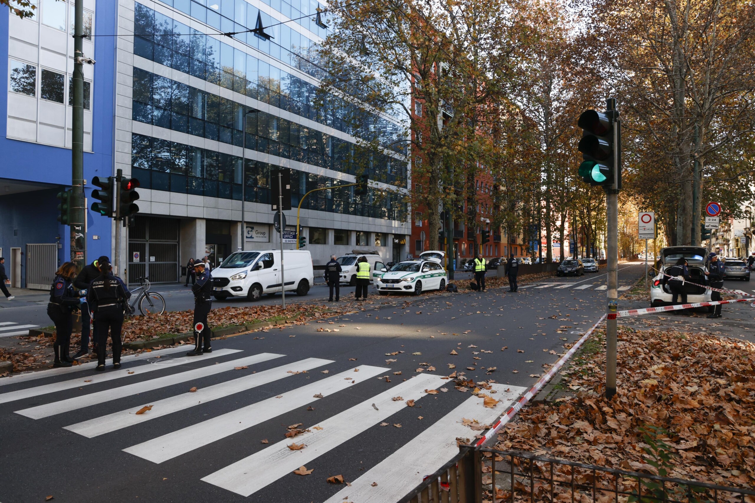 milan un pieton renverse par un bus atm dans lavenue jenner son etat est grave scaled