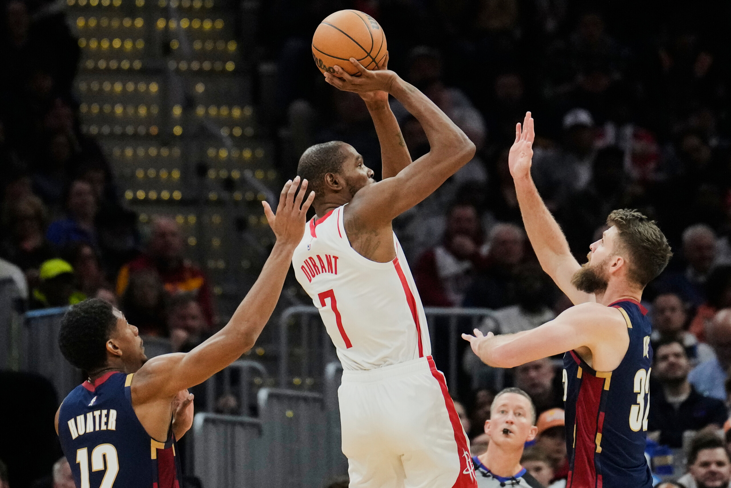 NBA : Houston bat Cleveland, Oklahoma continue sur sa lancée 1 nba houston bat cleveland oklahoma continue sur sa lancee scaled