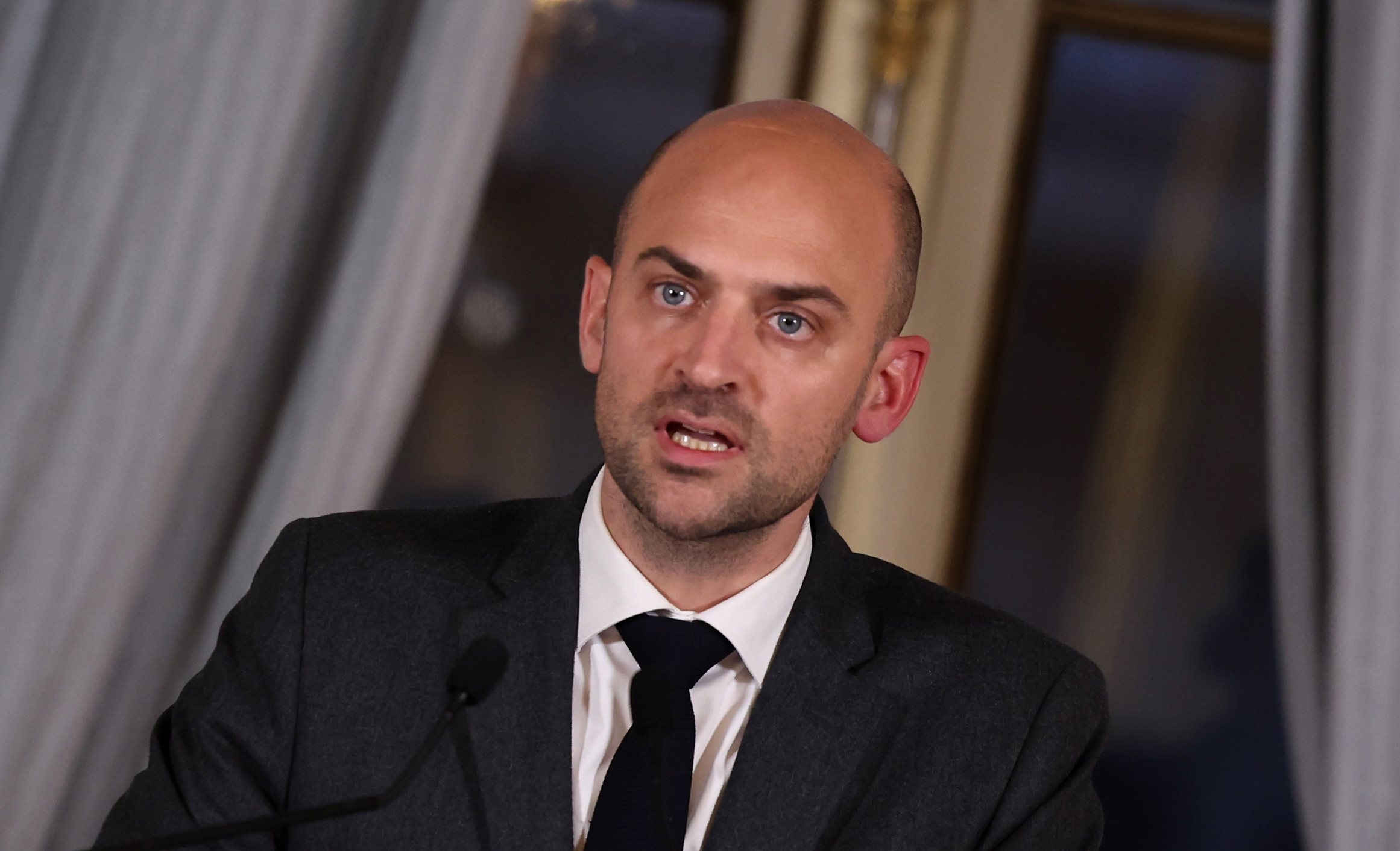 ukraine france nous esperons un 20e paquet de sanctions dici la fin de lannee