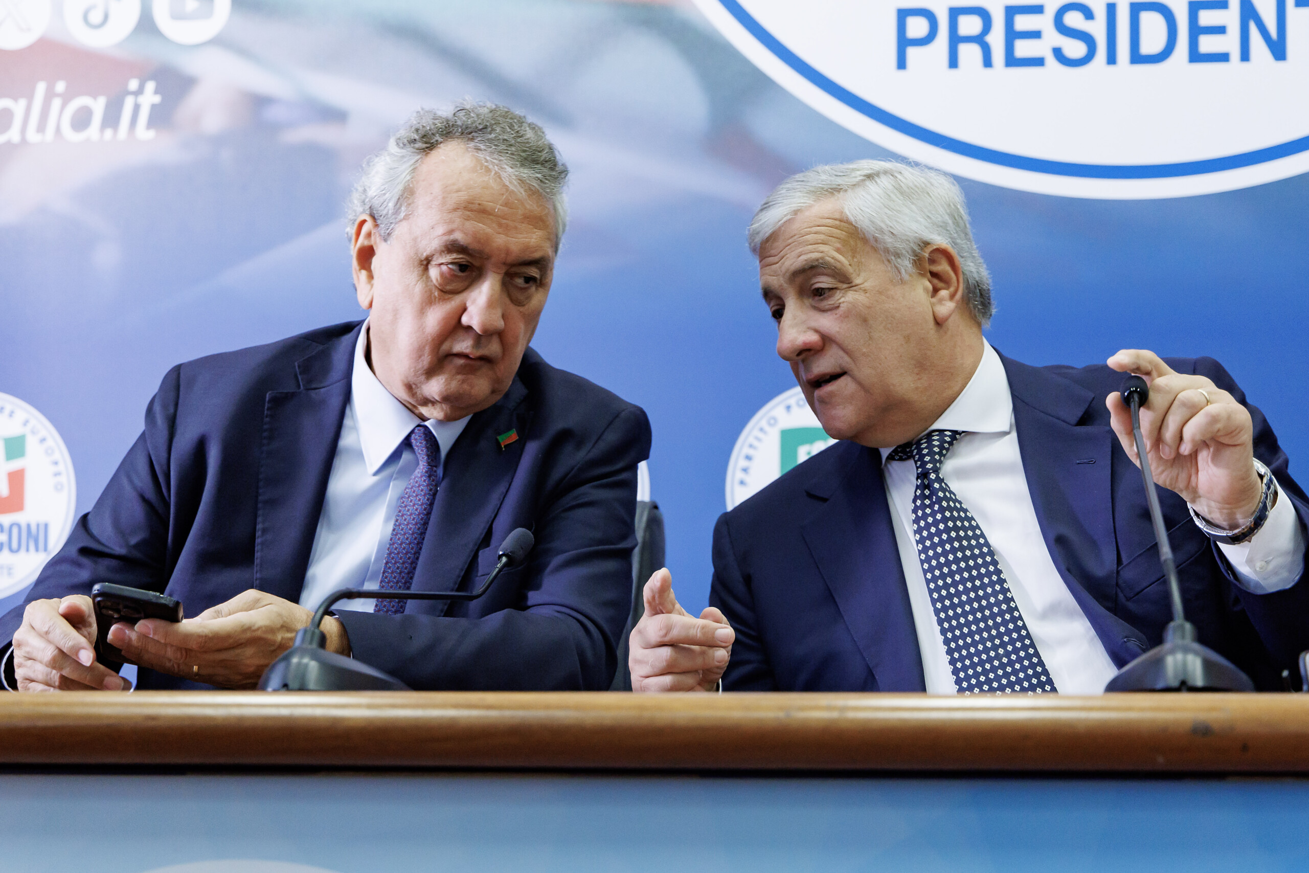 Manœuvre, Forza Italia : "Pour une augmentation de 0,5 point de l'IRAP, il faut une nouvelle table avec les banques" 1 manoeuvre forza italia pour une augmentation de 05 point de lirap il faut une nouvelle table avec les banques scaled