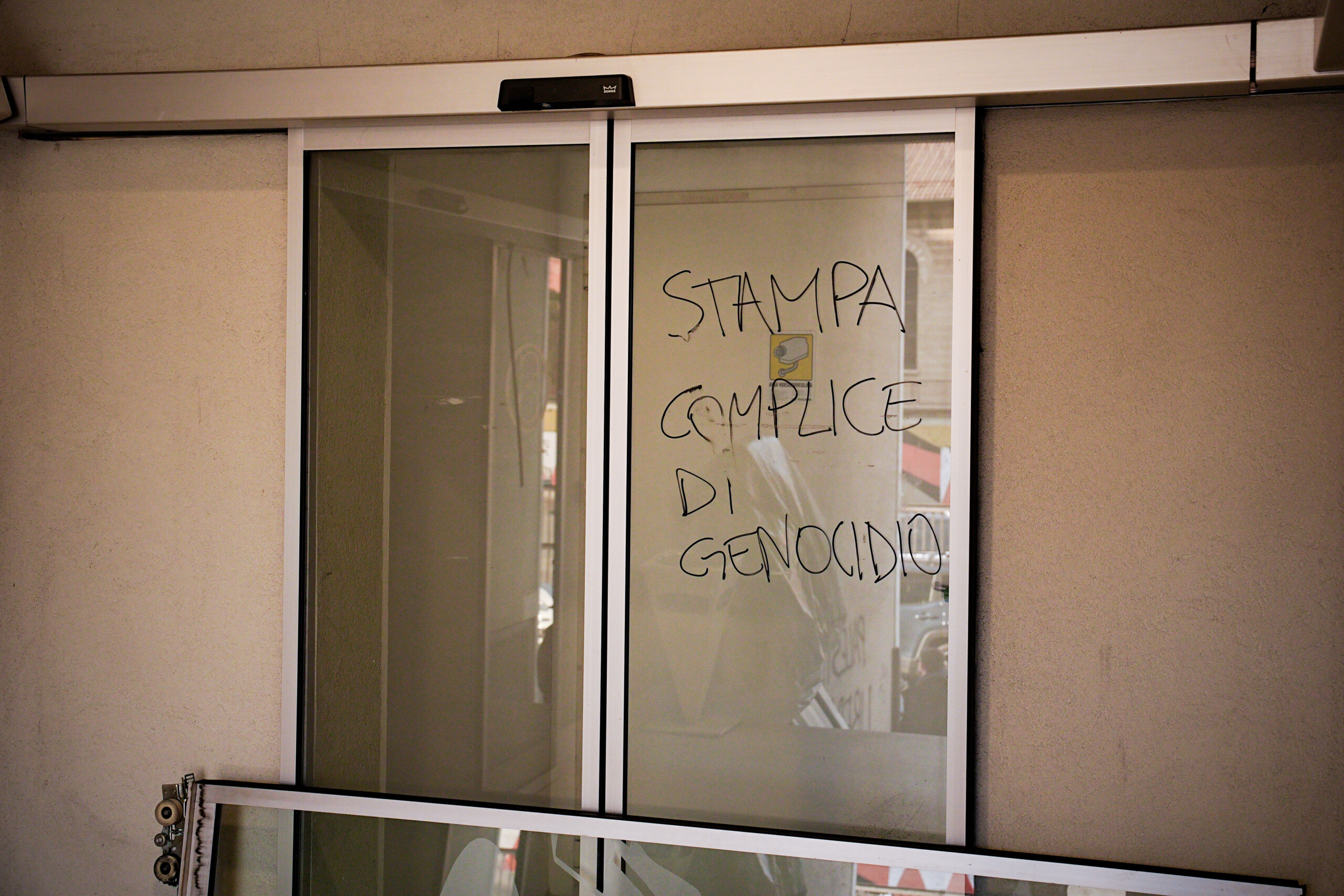 edition renforcement des mesures de securite devant les redactions et la rai a turin scaled