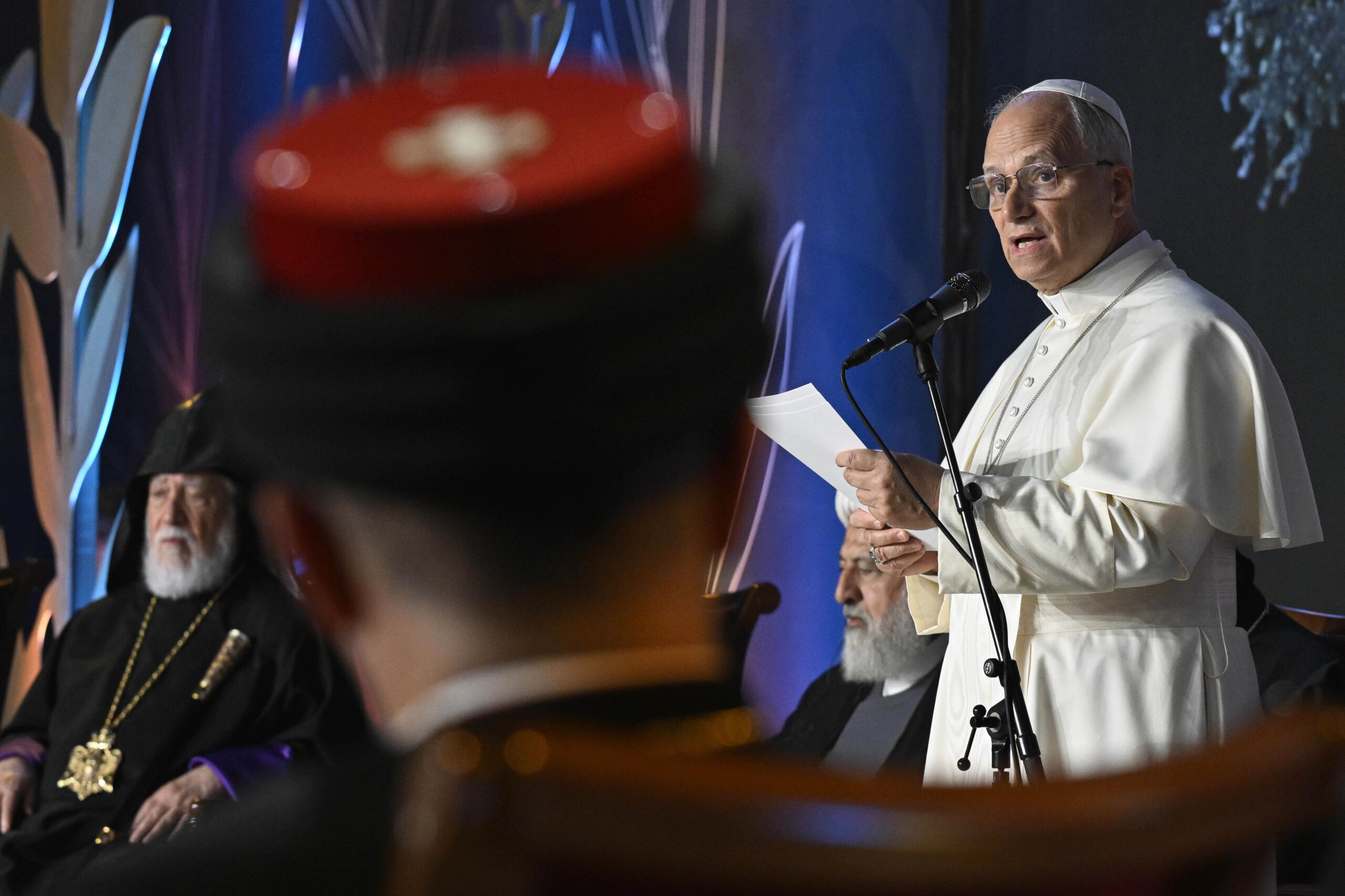Pape : Léon XIV aux jeunes, vous avez hérité d'un monde déchiré, mais vous avez le temps 1 pape leon xiv aux jeunes vous avez herite dun monde dechire mais vous avez le temps scaled