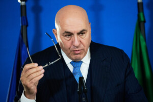 ukraine crosetto les propos de cavo dragone ont ete mal interpretes