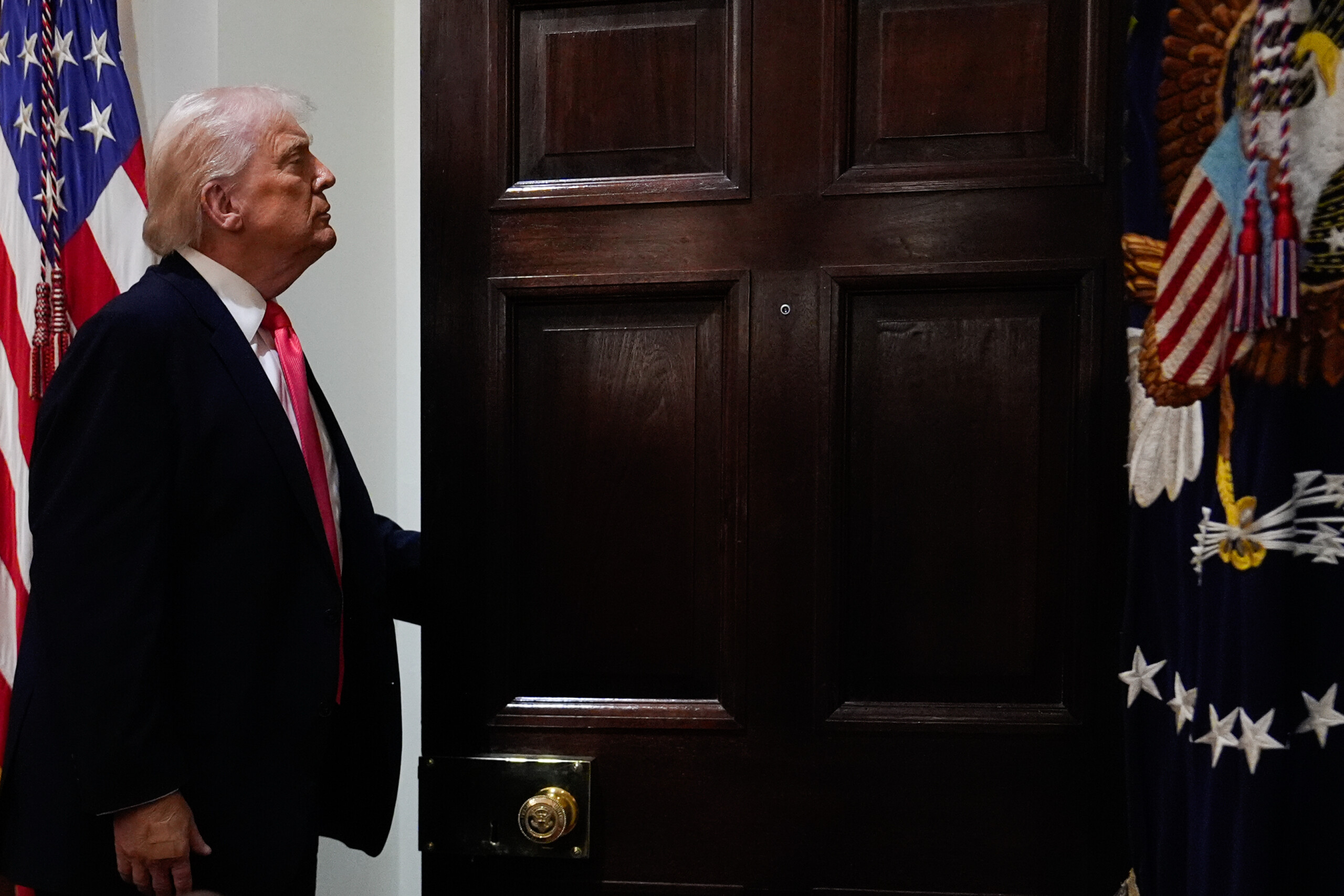 etats unis ladministration trump suspend les demandes dimmigration en provenance de 19 pays scaled