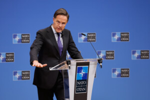 ukraine rutte seule une poignee dallies en dehors des etats unis achetent des armes