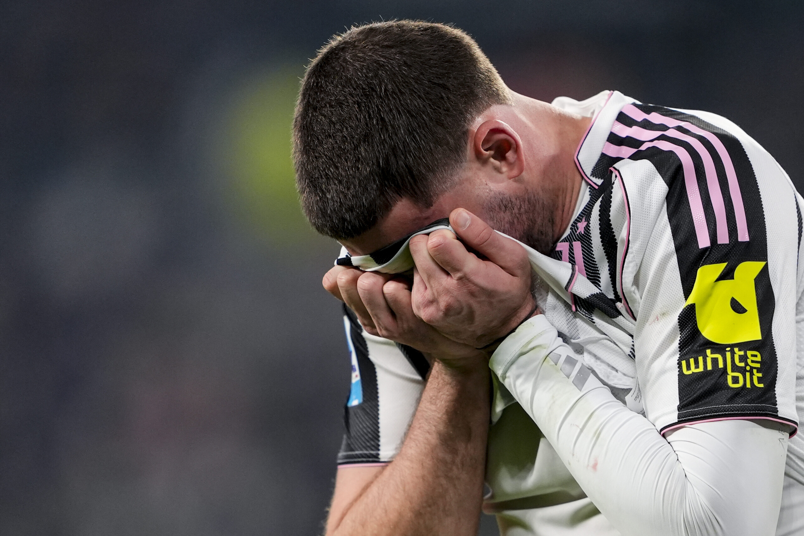 juve vlahovic opere avec succes a londres arret de 14 semaines scaled