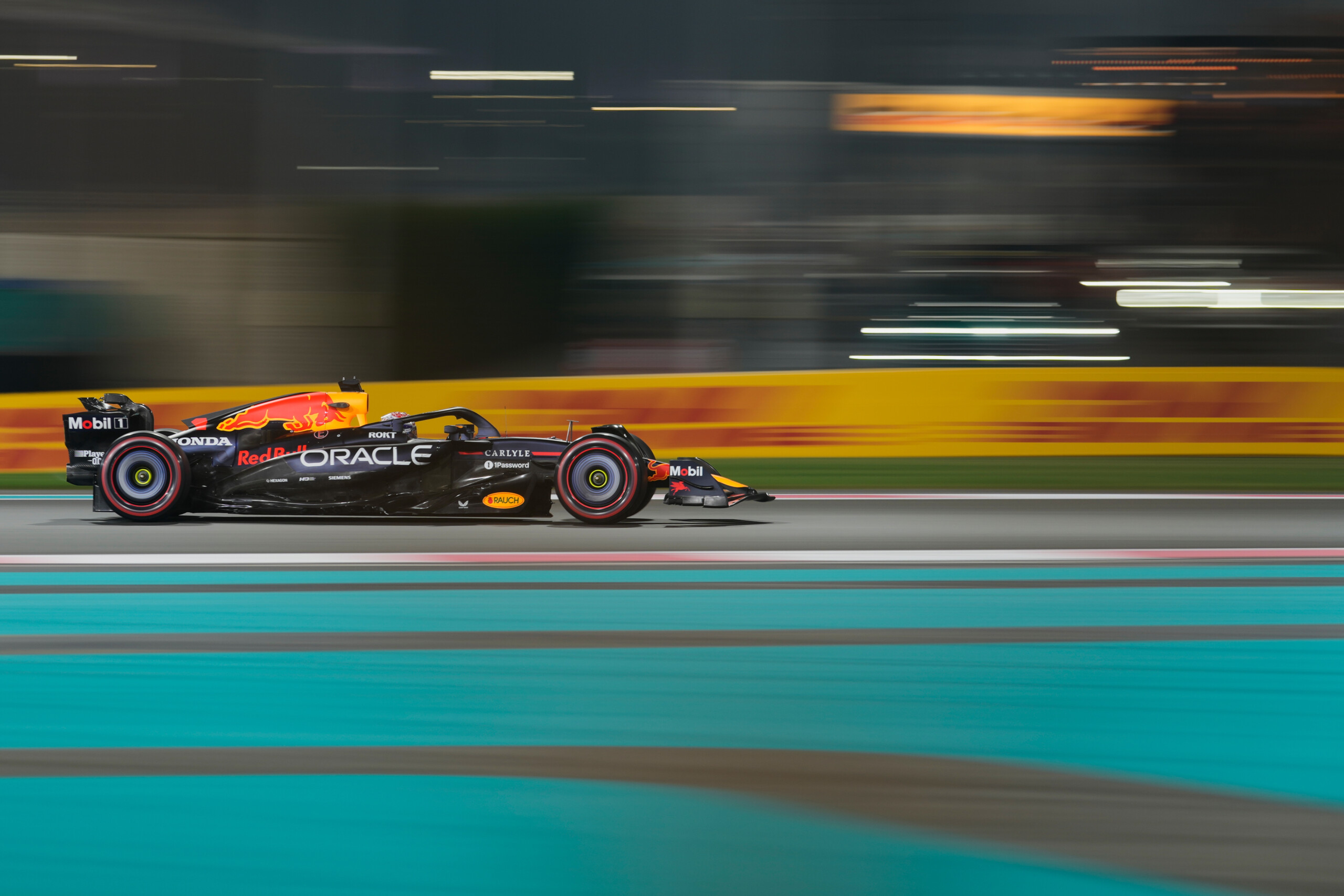 f1 a abu dhabi verstappen en pole position devant norris et piastri scaled
