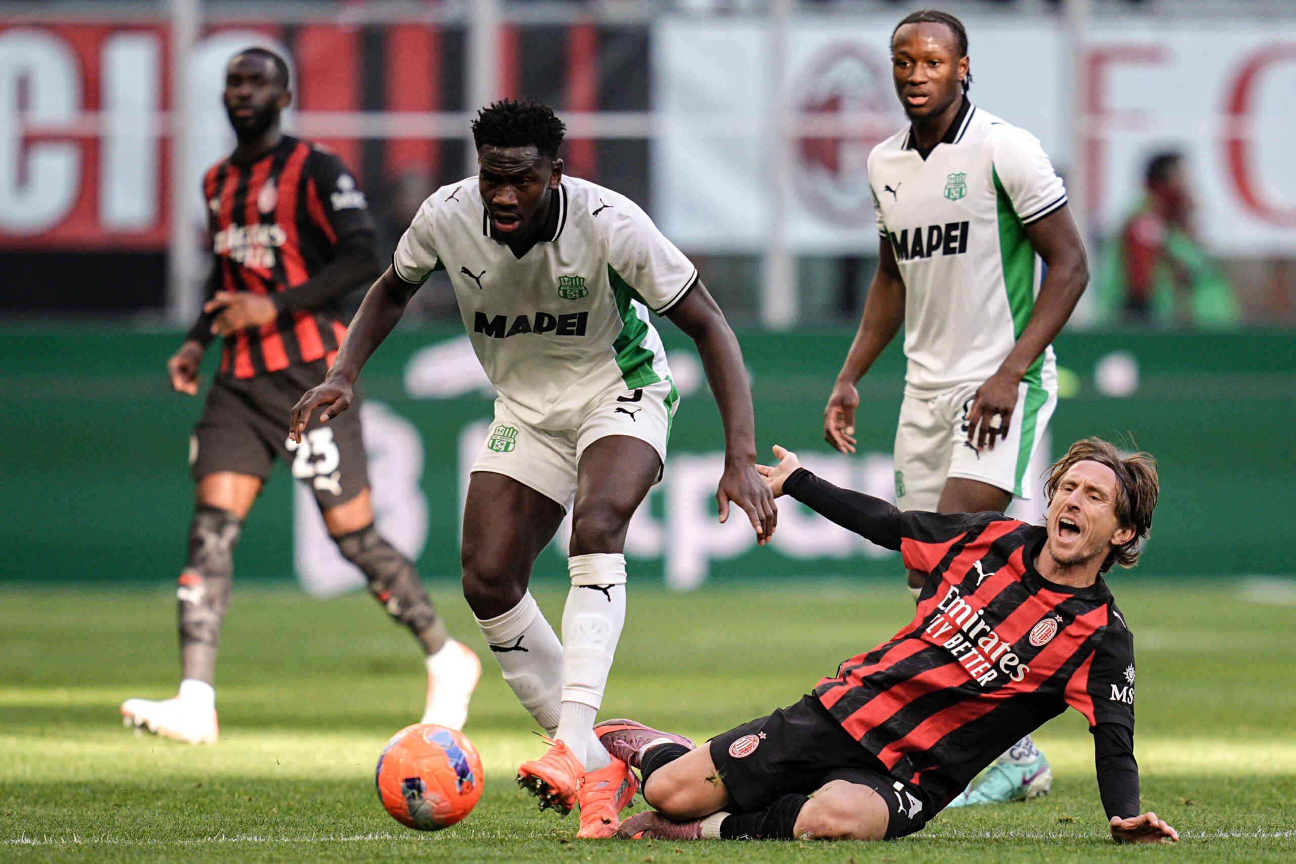Serie A, Milan–Sassuolo 2–2 : les Rossoneri manquent l’occasion de creuser l’écart 1 serie a milan sassuolo 2 2 les rossoneri manquent loccasion de creuser lecart scaled
