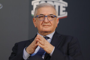 ukraine foti litalie continuera a soutenir kiev