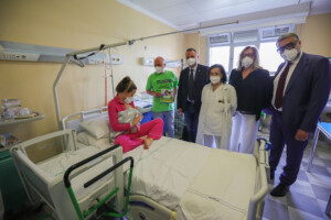 inps nouveau bonus pour les meres plus de 580 000 paiements deja effectues pour environ 242 millions deuros