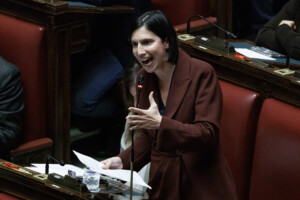 schlein la majorite sest effondree nous lavons empechee dagir sur les retraites