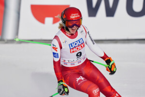 ski coupe du monde lautrichienne huetter remporte la descente de val disere goggia huitieme