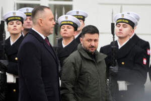 ukraine zelensky dialogue constructif avec les etats unis nous examinons chaque detail