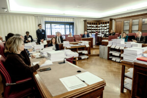 manoeuvre budgetaire apparition dun arret des arrieres dans les affaires de travailleurs sous payes