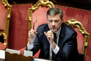 manoeuvre feu vert du senat a la confiance avec 113 voix pour