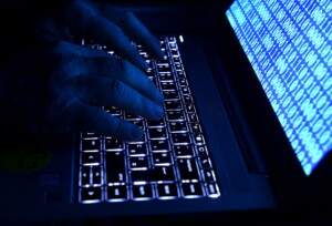 france des pirates informatiques pro russes revendiquent une attaque contre le service postal