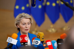 ukraine von der leyen nous soutiendrons kiev aussi longtemps que necessaire