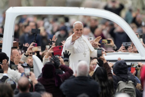 noel saint siege environ 26 000 personnes a saint pierre pour urbi et orbi