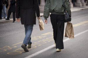 noel consumerisme un cadeau sur trois realise grace a lia