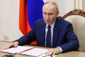 ukraine poutine si kiev ne met pas fin a la guerre pacifiquement nous le ferons par la force